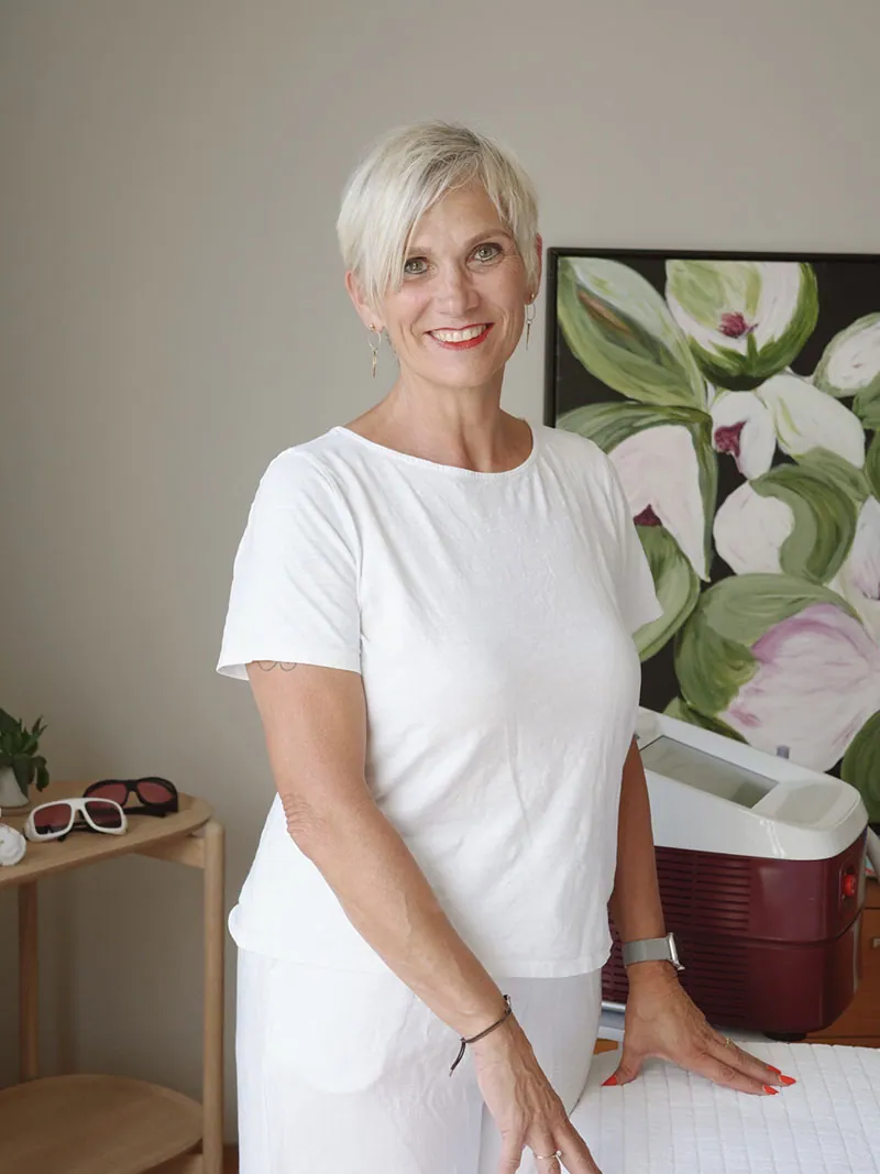 Petra Hollenstein im Studio in Reinach